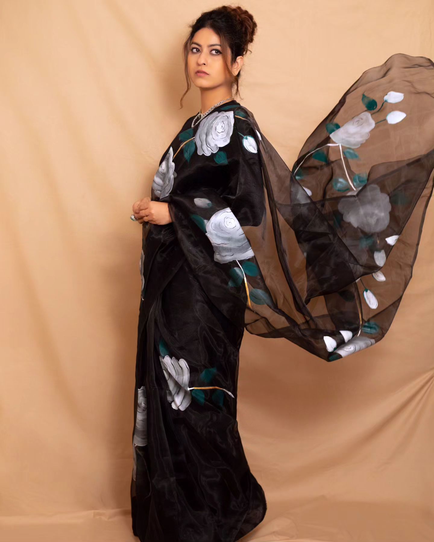 Abhidnya bhave pic