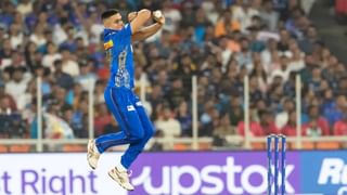 WPL 2024, MI vs RCB : रॉयल चॅलेंजर्स बंगळुरुचा आज होणार फैसला, नाणेफेकीचा कौल जिंकत घेतली गोलंदाजी