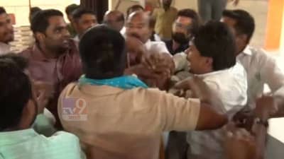 मराठा समाजाच्या बैठकीत मारहाण झालेल्या विकीने मनोज जरांगे यांच्याकडे काय मागणी केली?