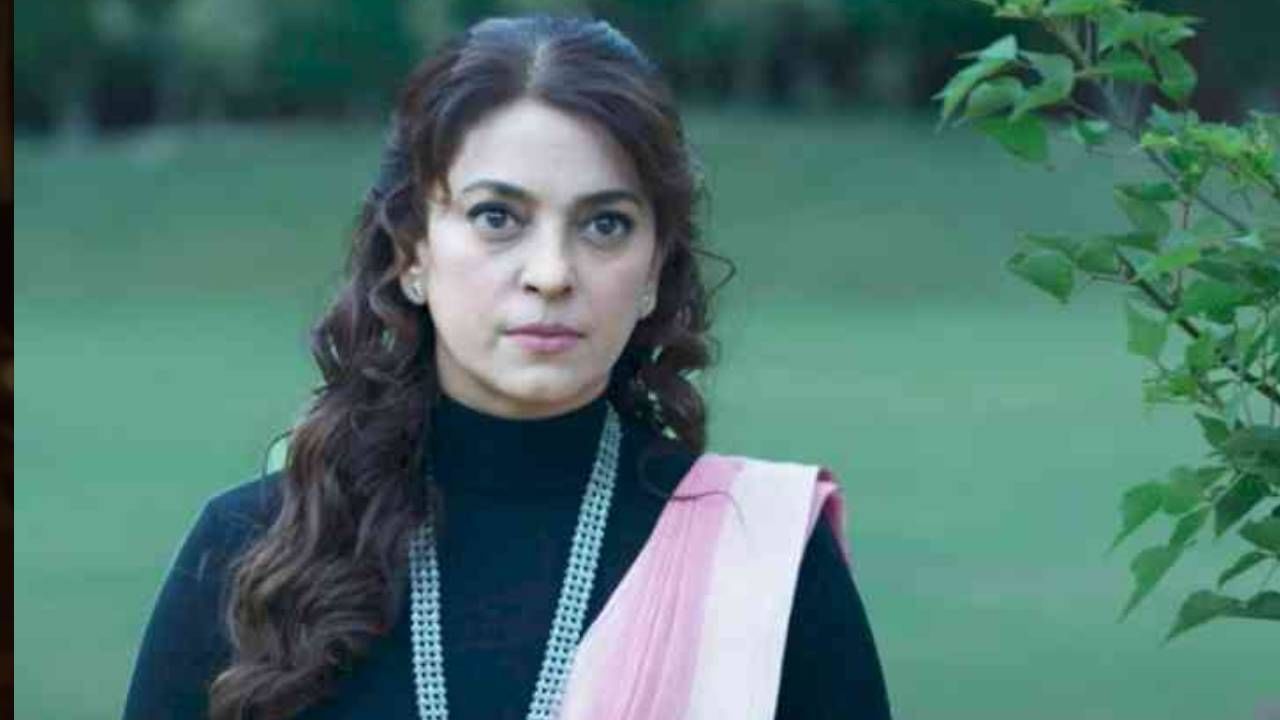 माधुरी दीक्षितच्या हातावर देखील आमिर खान थुंकला. यानंतर माधुरी दीक्षित थेट मारण्यासाठी आमिर खानच्या मागे धावली. यावर सलमान खानच्या शोमध्ये खुलासा करताना आमिर दिसला.