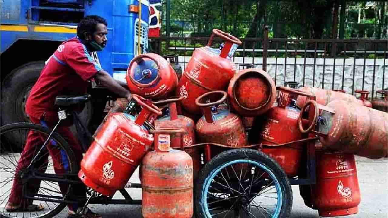 LPG सिलेंडर होणार स्वस्त; लोकसभा रणसंग्रामापूर्वीच ग्राहकांना दिलासा मिळण्याचे संकेत