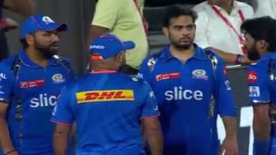 MI vs SRH : सलग दुसऱ्या पराभवामुळे Mumbai Indians च्या गोटात चिंता, त्या व्हायरल फोटोमुळे उंचावल्या भुवया