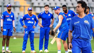 MI vs SRH : पराभवानंतर सचिन तेंडुलकर ड्रेसिंग रुममध्ये गेला आणि म्हणाला,  यातून स्पष्ट असं दिसतंय की...