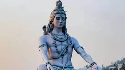 Mahashivratri 2024 Date Shubh Muhurt : महाशिवरात्रीच्या पूजेचा शुभ मुहूर्त आणि व्रत बद्दल घ्या सविस्तर जाणून