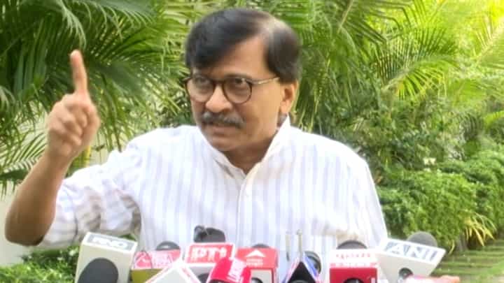 मनसे पक्ष महायुतीमध्ये सहभागी होणार का? संजय राऊत यांची पहिली प्रतिक्रिया मनसे पक्ष महायुतीमध्ये सहभागी होणार का? संजय राऊत यांची पहिली प्रतिक्रिया