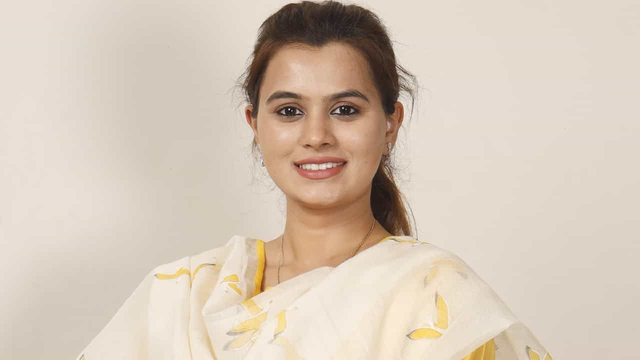 'वडीलांबद्दल पातळी सांभाळून बोला, मी पण...,' काय म्हणाल्या अंकिता पाटील-ठाकरे 'वडीलांबद्दल पातळी सांभाळून बोला, मी पण...,' काय म्हणाल्या अंकिता पाटील-ठाकरे