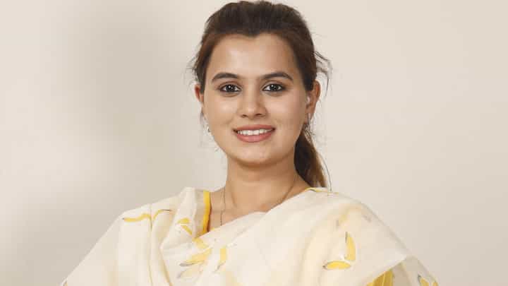 'वडीलांबद्दल पातळी सांभाळून बोला, मी पण...,' काय म्हणाल्या अंकिता पाटील-ठाकरे 'वडीलांबद्दल पातळी सांभाळून बोला, मी पण...,' काय म्हणाल्या अंकिता पाटील-ठाकरे