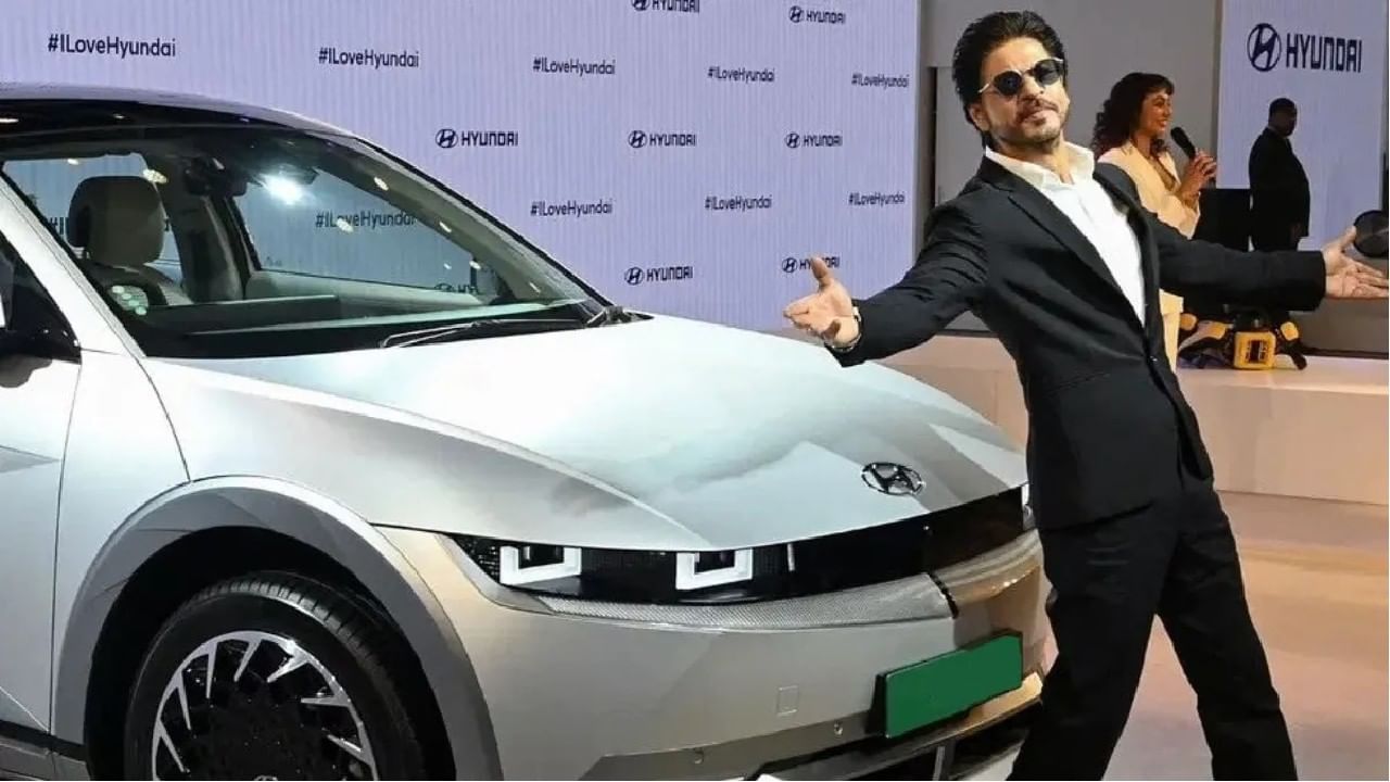 Electric Car : शाहरुख खानपासून ते जॅकलिनपर्यंत हे स्टार वापरतात इलेक्ट्रीक कार, पाहा कोणाकडे कोणती E – CAR