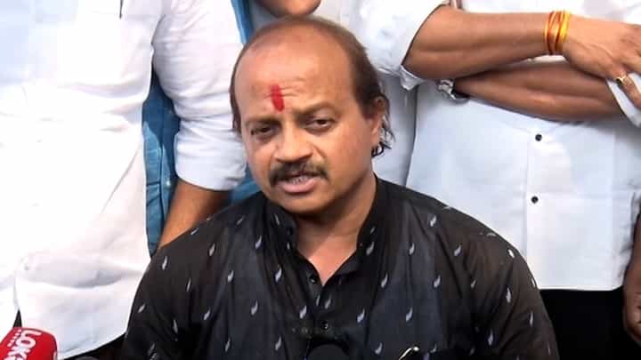 वसंत मोरे यांच्या नाराजीचं कारण आलं समोर, 'त्या' घटनेपासून झाली खरी सुरूवात वसंत मोरे यांच्या नाराजीचं कारण आलं समोर, 'त्या' घटनेपासून झाली खरी सुरूवात