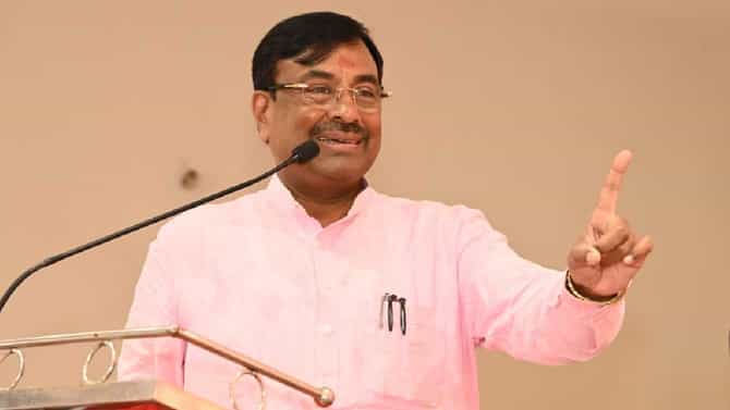 शिंदेंनी जीवाची बाजी लावून उठाव केला नसता तर...; मुनगंटीवार यांचा मित्र पक्षातील नेत्यांनाच टोला