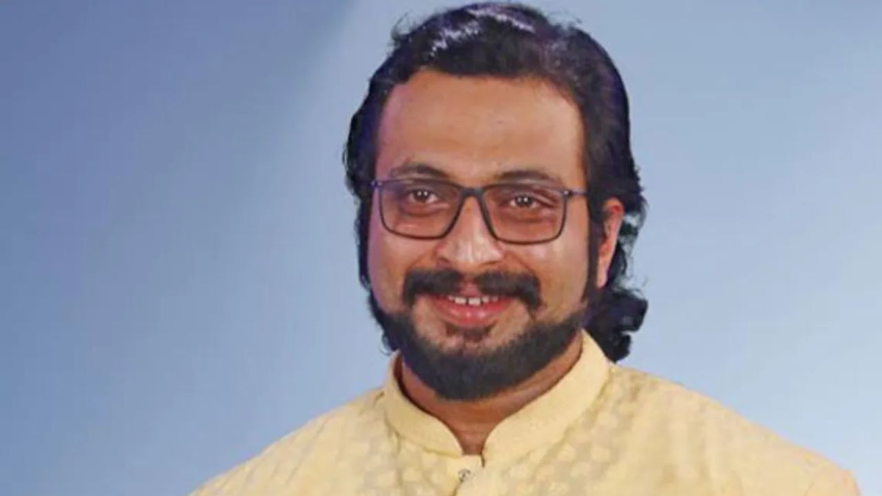 नुसत्याच निष्ठेच्या मोठया बाता...रुपाली पाटील यांनी पुराव्यांसह अमोल कोल्हे यांना घेरले नुसत्याच निष्ठेच्या मोठया बाता...रुपाली पाटील यांनी पुराव्यांसह अमोल कोल्हे यांना घेरले