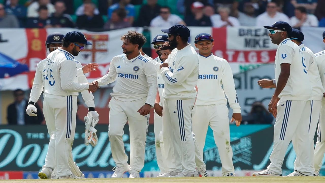 IND vs ENG | कुलदीप-अश्विनकडून इंग्लंडचं 218 धावांवर पॅकअप