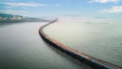 अटल सेतूहून जीवन संपवण्याचा प्रयत्न, चिठ्ठी सापडली अन्... त्या महिलेचं काय झालं ?