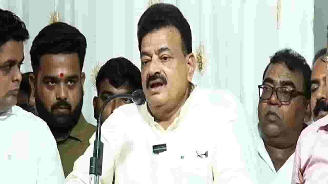 भास्कर जाधव हे उद्धव ठाकरे यांची साथ सोडणार? नेमकं काय म्हणाले...?