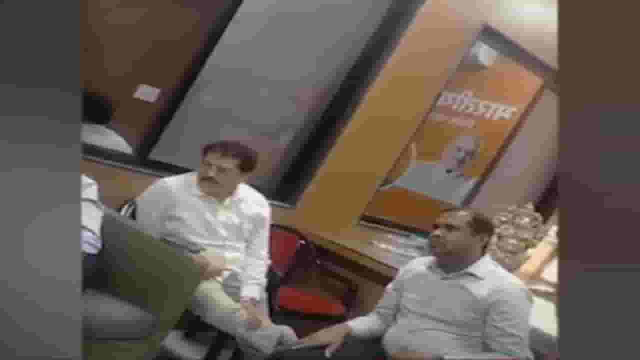 गिरीश महाजनांसमोर रक्षा खडसे अन् पदाधिकाऱ्यांमध्ये खडाजंगी, व्हिडीओ व्हायरल; काय बिनसलं?