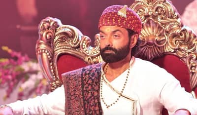 एनिमलनंतर आता आश्रम ४ मधून चाहत्यांना भेटण्यासाठी येणार बॉबी देओल