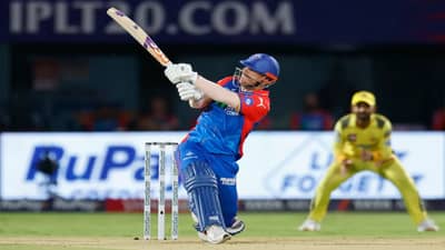 DC vs SRH : 3 सिक्स 5 फोर, डेव्हीड वॉर्नर याचं तडाखेदार अर्धशतक, दिल्लीची कडक सुरुवात