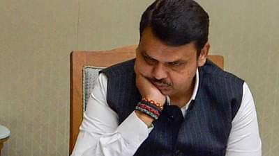 Devendra Fadnavis : देवेंद्र फडणवीसांनी पराभव केला मान्य अन् घेतला धक्कादायक निर्णय; म्हणाले, मला मुक्त…