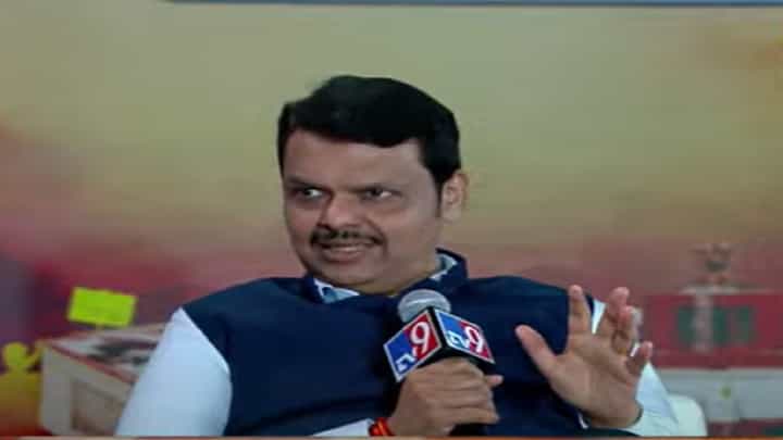 मनसेला महायुतीमध्ये सोबत घेणार का? देवेंद्र फडणवीस म्हणाले, मिले सूर मेरा... काय दिले संकेत? मनसेला महायुतीमध्ये सोबत घेणार का? देवेंद्र फडणवीस म्हणाले, मिले सूर मेरा... काय दिले संकेत?