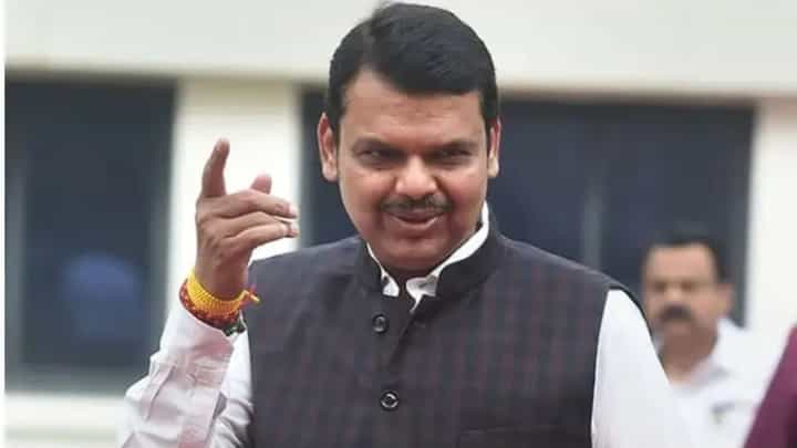 अवघ्या 2 रुपयांत शेतकऱ्यांना वीज! लोकसभेच्या तोंडावर राज्य सरकारची घोषणा अवघ्या 2 रुपयांत शेतकऱ्यांना वीज! लोकसभेच्या तोंडावर राज्य सरकारची घोषणा