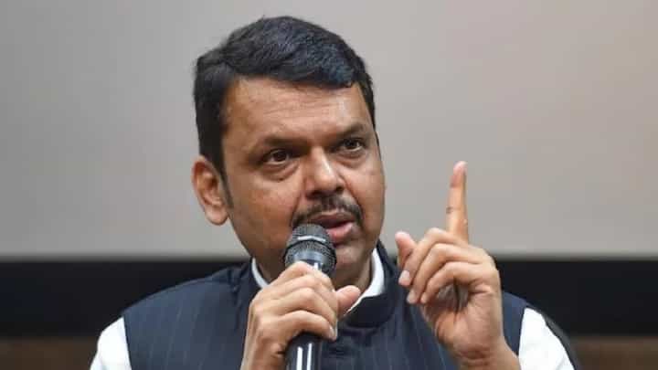 महायुतीत वादाची ठिणगी, रामदास कदमांच्या 'त्या' वक्तव्यावर फडणवीसांचं थेट उत्तर महायुतीत वादाची ठिणगी, रामदास कदमांच्या 'त्या' वक्तव्यावर फडणवीसांचं थेट उत्तर