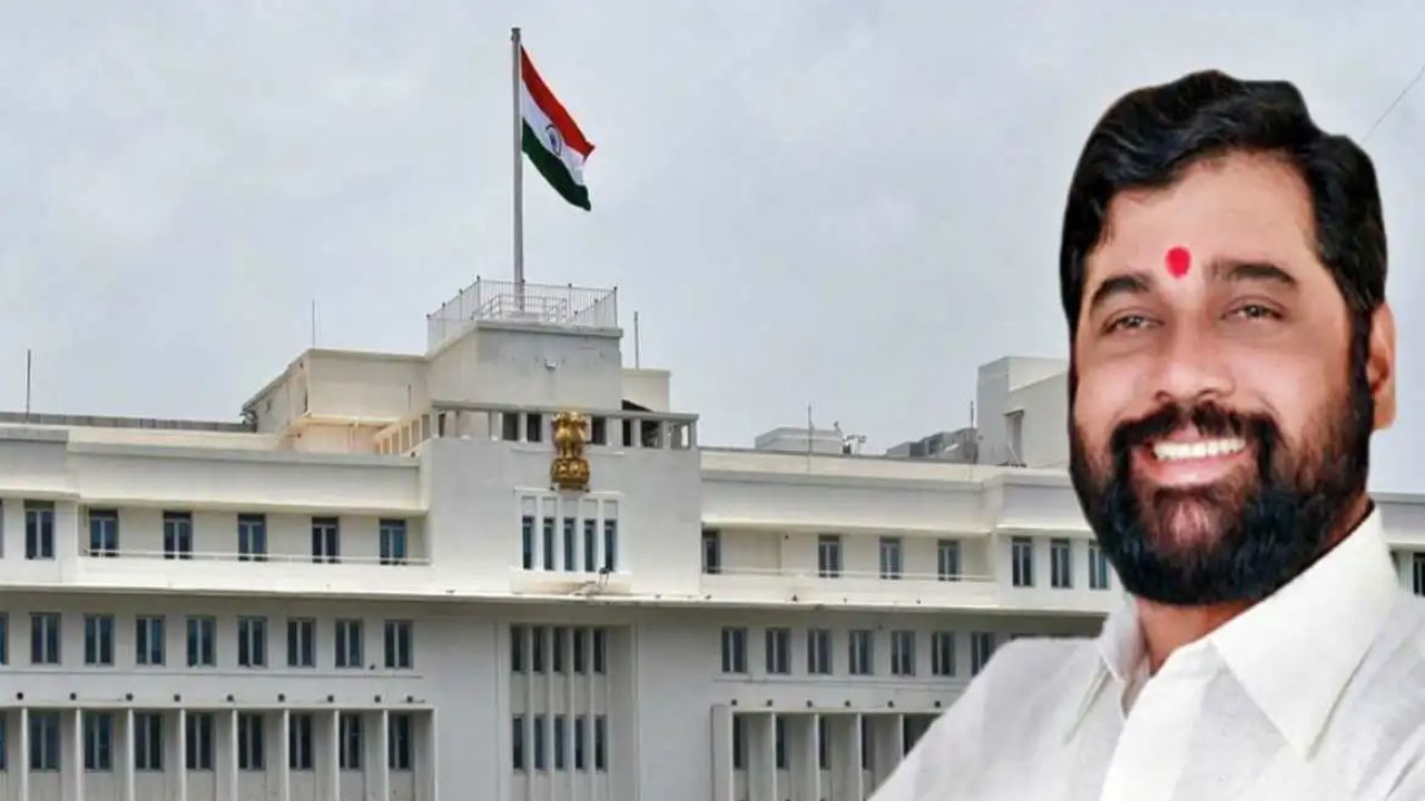 महाराष्ट्रात मंत्रालयात मुख्यमंत्र्यांच्या दालनाची पाटी बदलली, नवीन नाव आले... महाराष्ट्रात मंत्रालयात मुख्यमंत्र्यांच्या दालनाची पाटी बदलली, नवीन नाव आले...