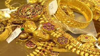 सव्वा किलो सोन्याचे दागिने घेऊन पळाला, महिन्याभरापासून पोलिसांना गुंगारा... अखेर चोरट्याला राजस्थानातून अटक