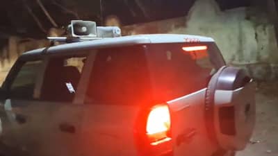 जळगावात कुंटणखान्यावर पोलिसांचा छापा, तब्बल 60 तरुणींची सुटका; 10 मालकीण आणि 5 दलालांना अटक