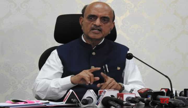 ओवेसी आणि इम्तियाझ यांनी चष्म्याचे नंबर बदलावे, केंद्रीय मंत्री भागवत कराड यांची टीका ओवेसी आणि इम्तियाझ यांनी चष्म्याचे नंबर बदलावे, केंद्रीय मंत्री भागवत कराड यांची टीका