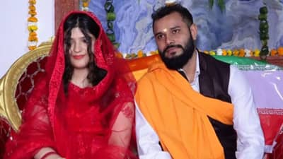 अशी ही लव्ह स्टोरी, युट्यूबरच्या प्रेमासाठी देश सोडला, ३००० किमी प्रवास करत भारत गाठले, आता साखरपुडा