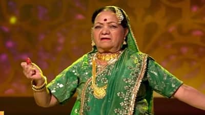 माधुरी दीक्षितच्या गाण्यावर 73 वर्षीय आजींचा भन्नाट डान्स, पाहा व्हिडीओ