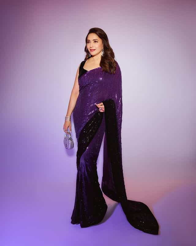अभिनेत्री माधुरी दीक्षित (Madhuri Dixit) हिने इन्स्टाग्रामवर काही फोटो पोस्ट केले आहेत. फोटोंमध्ये अभिनेत्रीचं सौंदर्य फुलून दिसत आहे.