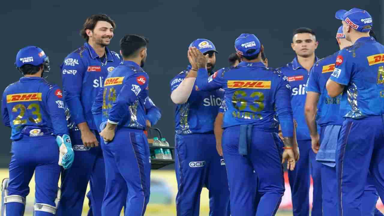 GT vs MI Confirmed Playing XI, IPL 2024 : मुंबई इंडियन्सला पहिल्याच सामन्यात धक्का, काय झालं?