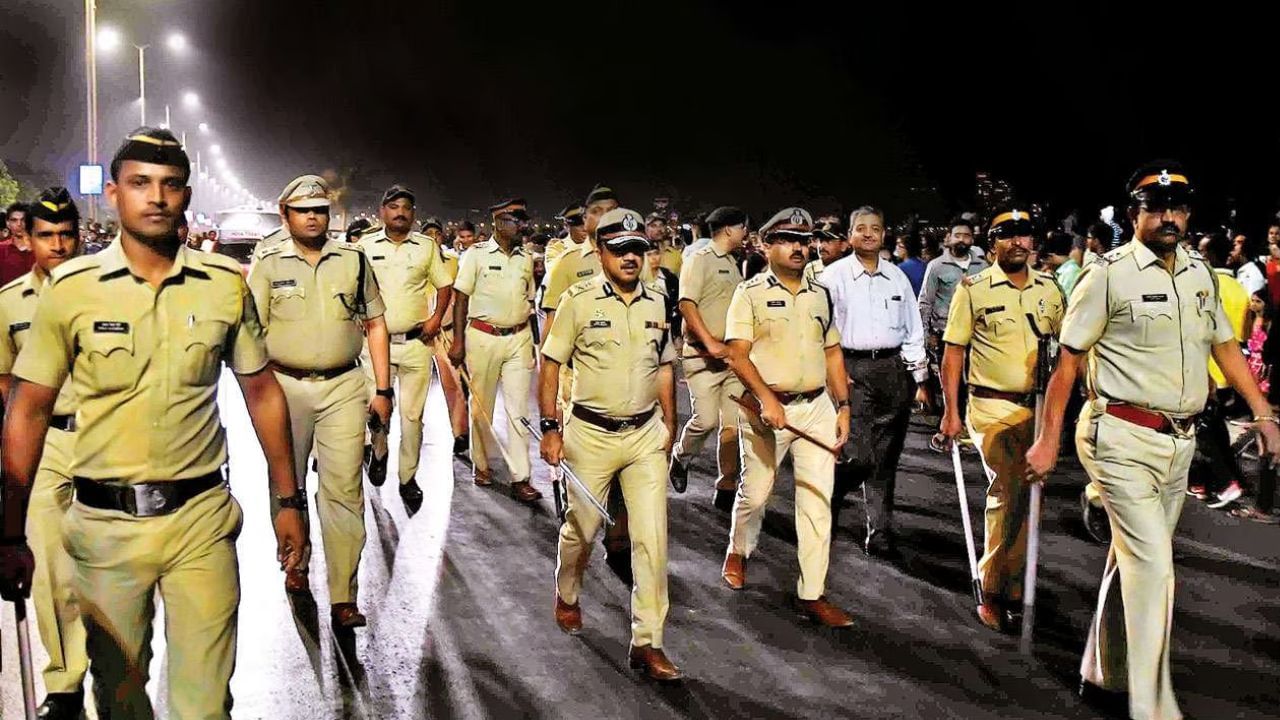 Video | आले रे आले मुंबई पोलीस...गाणे तुफान व्हायरल, गाण्यात काय आहे नेमके