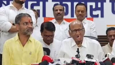 नुसता संभ्रम, निलेश लंके नेमके कुणासोबत, शरद पवार की अजित पवार? काय घडलं?