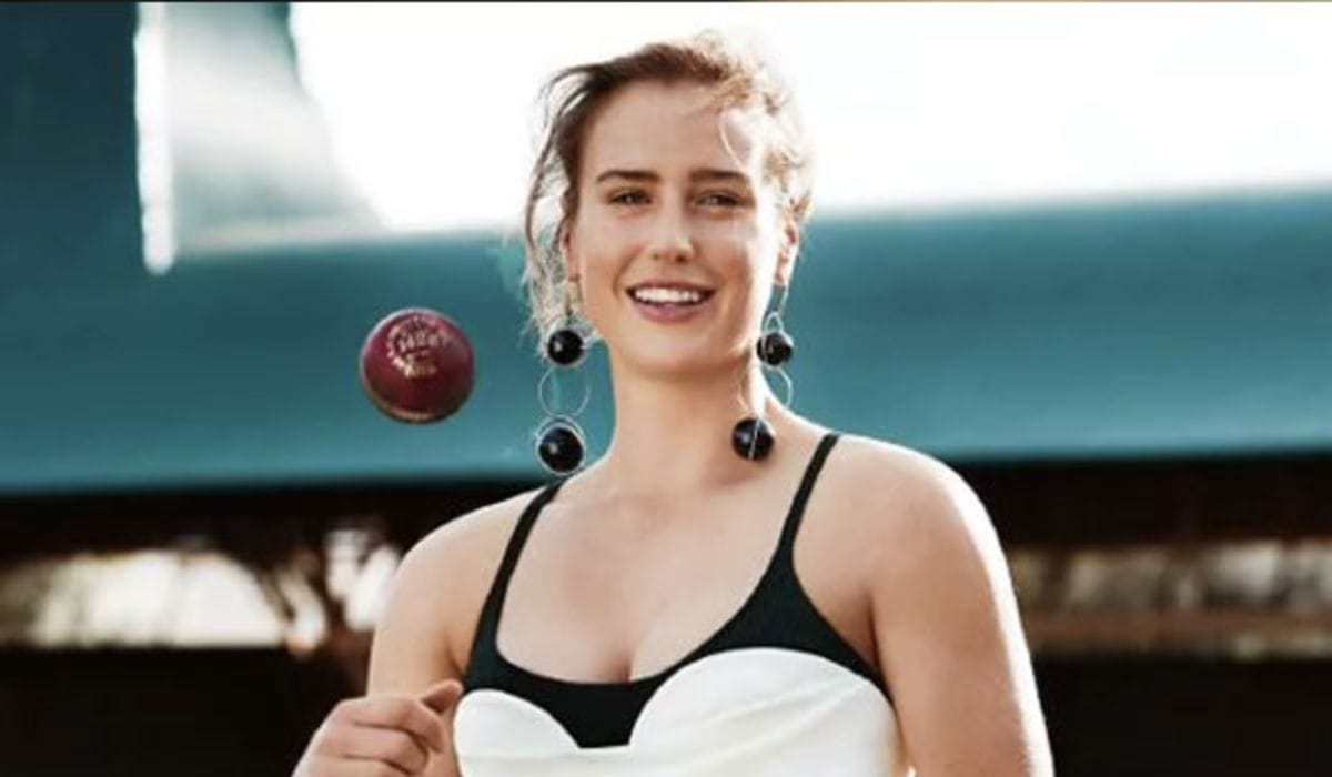 या अष्टपैलू खेळाडूने 2020 मध्ये तिच्या पतीपासून घटस्फोट घेतला होता. मीडिया रिपोर्ट्सनुसार, एलिस पेरी फुटबॉलर नेट फाईटला आता डेट करतेय. Nate Fite एलिस पेरी पेक्षा जवळजवळ एक वर्ष लहान आहे.