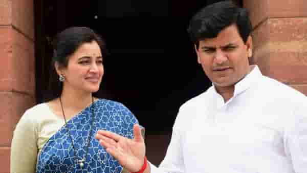 राणा दाम्पत्य बालिश… नवनीत राणांना तिकीट मिळणार नाही, कोणाची जिव्हारी लागणारी टीका?
