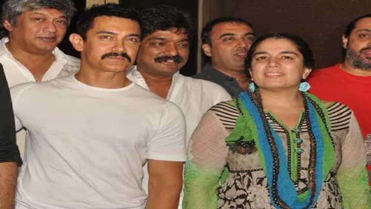 2022 मध्ये किरण आणि आमिर यांनी विभक्त होत असल्याची बातमी चाहत्यांना दिली. ज्यामुळे चाहत्यांना मोठा धक्का बसला. तर पहिल्या पत्नीला घटस्फोट देण्यासाठी अभिनेत्याला मोठी रक्कम मोजावी लागली.