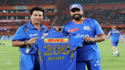 Rohit Sharma याचं मुंबई इंडियन्ससाठी ऐतिहासिक द्विशतक, सचिनकडून सन्मान