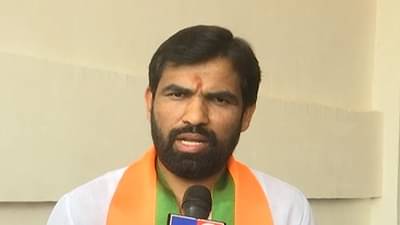 बीडचं पार्सल बीडला पाठवा... सोलापुरात भाजप उमेदवार जोरदार ट्रोल; सोशल मीडियातून संताप