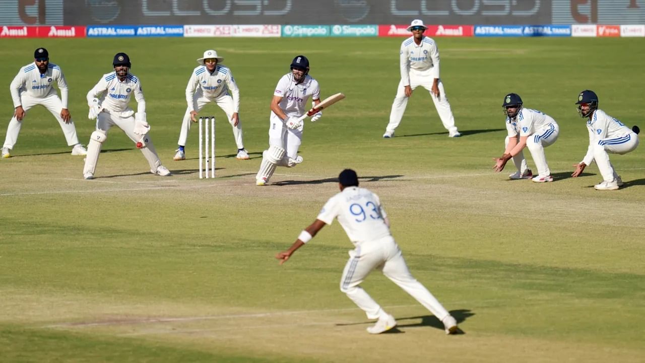 IND vs ENG | इंडिया-इंग्लंड पाचव्या कसोटीआधी मोठा धक्का, हा खेळाडू मुकणार? IND vs ENG | इंडिया-इंग्लंड पाचव्या कसोटीआधी मोठा धक्का, हा खेळाडू मुकणार?