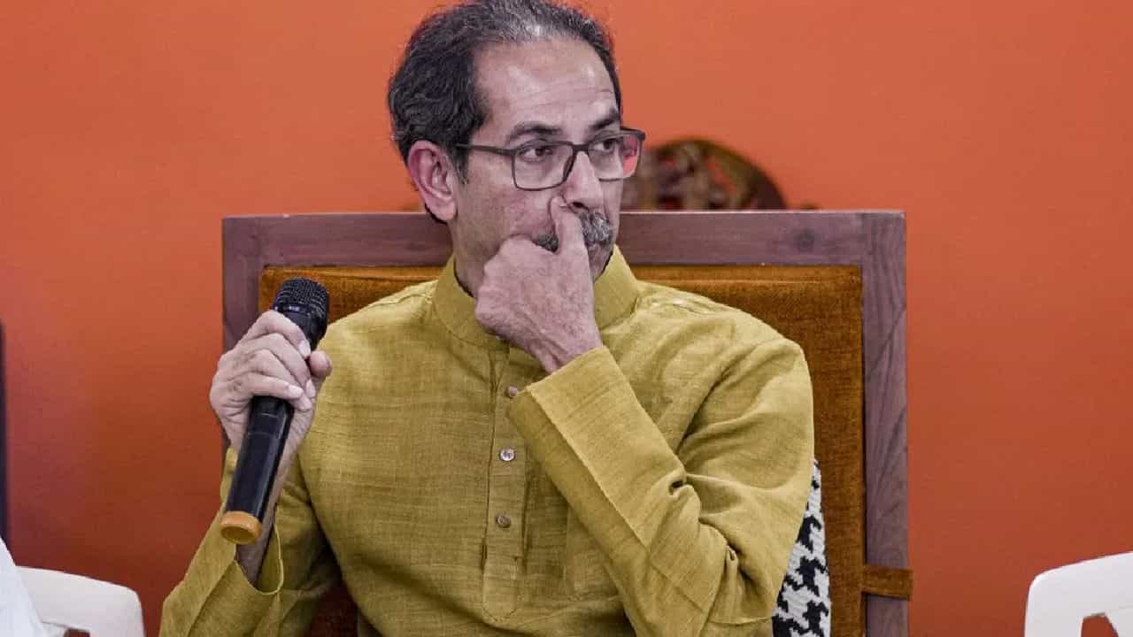 'उठा उठा निवडणूक आली, ढोंगी हिंदुत्वाची...', भाजपनं उद्धव ठाकरेंना डिवचलं