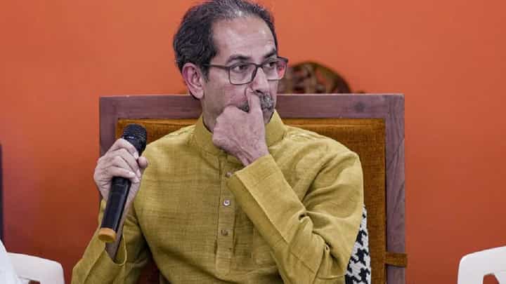 मशाल आहे की आईस्क्रीमचा..., भाजपच्या बड्या नेत्याची ठाकरे गटाला टोला मशाल आहे की आईस्क्रीमचा..., भाजपच्या बड्या नेत्याची ठाकरे गटाला टोला
