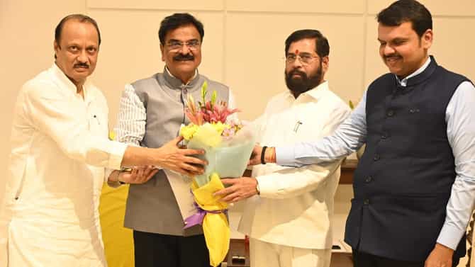 लोकांनी आमची दुश्मनी पाहिली, आता दोस्ती पाहुद्या, विजय शिवतारे आणि अजित पवार यांचं मंचावर मनोमिलन