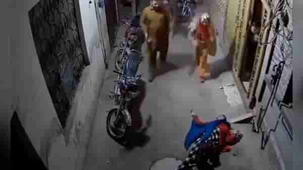 चांगले चिकन मिळाले नाही, मग पत्नीला छतावरून फेकले, हृदयद्रावक VIDEO