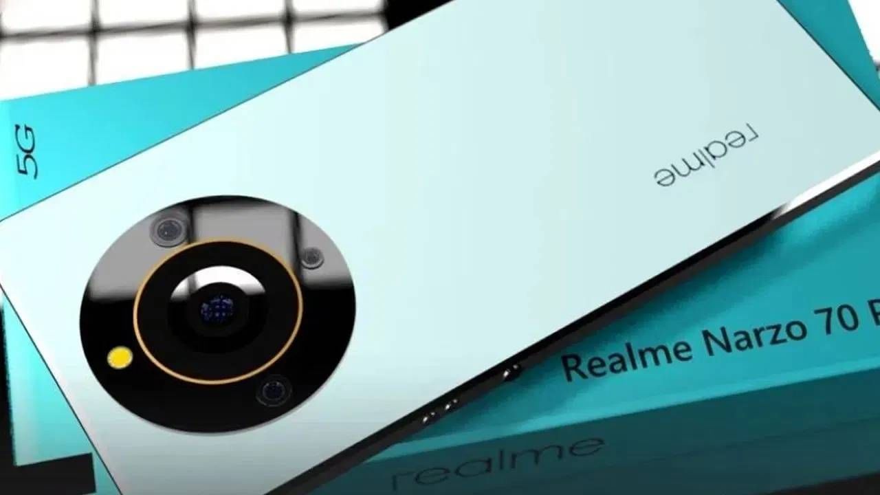 Realme Narzo 70 Pro फोन तुम्ही केवळ 18,999 रुपयांत खरेदी करु शकता. या फोनमध्ये 6.7 इंचाची FHD+ डिस्प्ले देण्यात आला आहे. या फोनमध्ये मीडियाटेक डायमेंसिटी  7050 चिपसेटसह 8GB LPDDDR4X रॅम आणि 256GB स्टोरेज मिळते. 