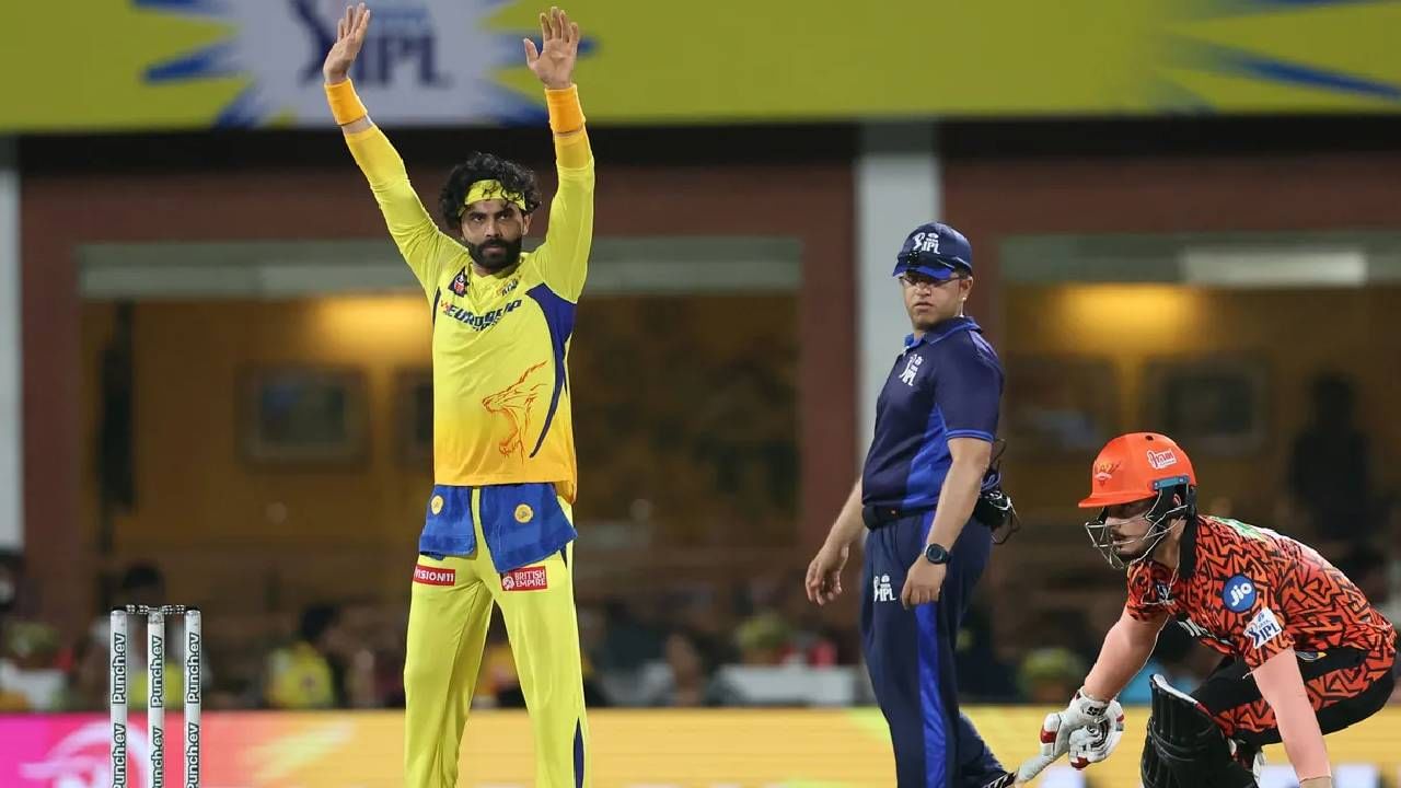 टी20 वर्ल्डकप संघात रवींद्र जडेजाच्या निवडीवरून टॉम मूडी आणि श्रीकांत भिडले! जाणून घ्या काय झालं ते टी20 वर्ल्डकप संघात रवींद्र जडेजाच्या निवडीवरून टॉम मूडी आणि श्रीकांत भिडले! जाणून घ्या काय झालं ते