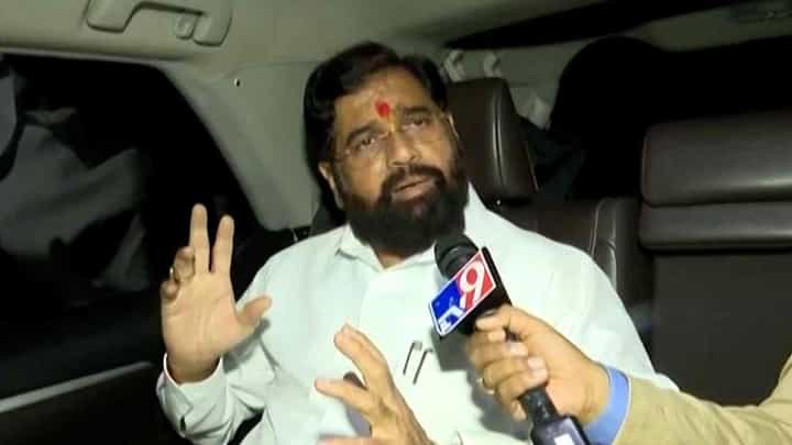 कुणाची तरी 200 एकर जमीन लखनऊमध्ये जप्त, लवकरच बोलणार; शिंदेंचा रोख कुणावर? कुणाची तरी 200 एकर जमीन लखनऊमध्ये जप्त, लवकरच बोलणार; शिंदेंचा रोख कुणावर?