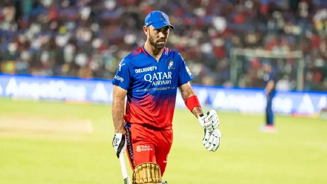 ग्लेन मॅक्सवेलने पाच सामन्यात फक्त 32 धावा केल्या आहेत. चेन्नई सुपर किंग्स विरुद्धच्या सामन्यात तर खातंही खोलता आलं नाही. तर पंजाब विरुद्धच्या सामन्यात विराट कोहली आणि फाफने चांगली सुरुवात करून दिली असताना मॅक्सवेल काही करू शकला नाही. फक्त 3 धावा करून तंबूत परतला.