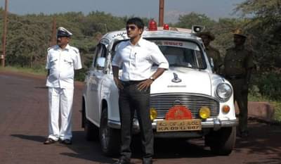 IAS अधिकाऱ्यांना किती पगार असतो, कोणत्या VIP सुविधा मिळतात?